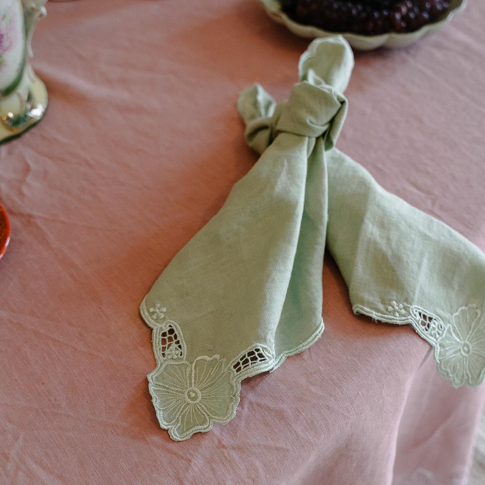 Gypsy Sara Table Cloth Small Violet